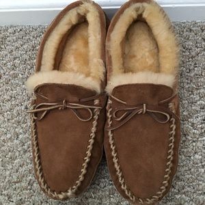 LL Bean Men’s Wicked Good Slippers